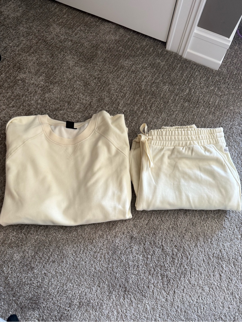 NWOT WoolX Cream Crewneck Bailey Sweatshirt and Parker Drawstring Joggers Set
